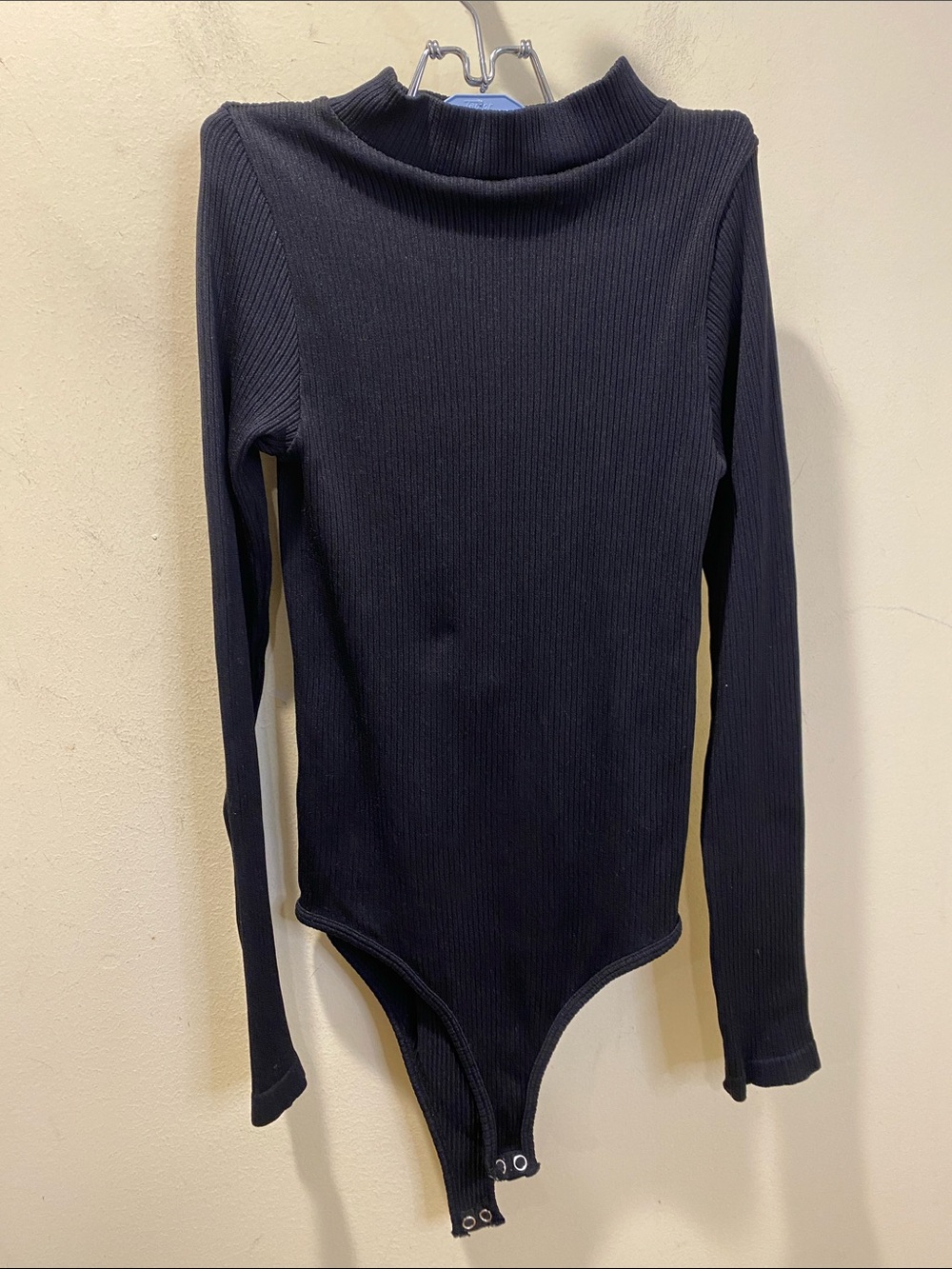 Aura Black Ribbed Long-Sleeve Bodysuit Sz XS